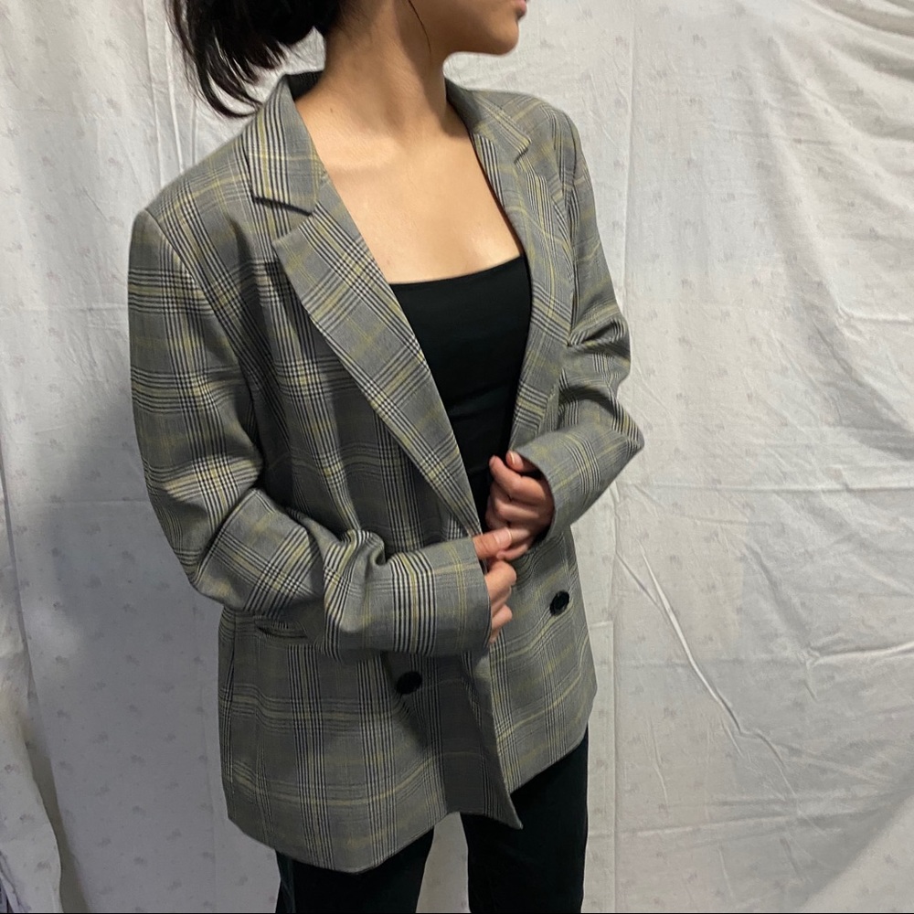 NWOT—Urban outfitters plaid blazer